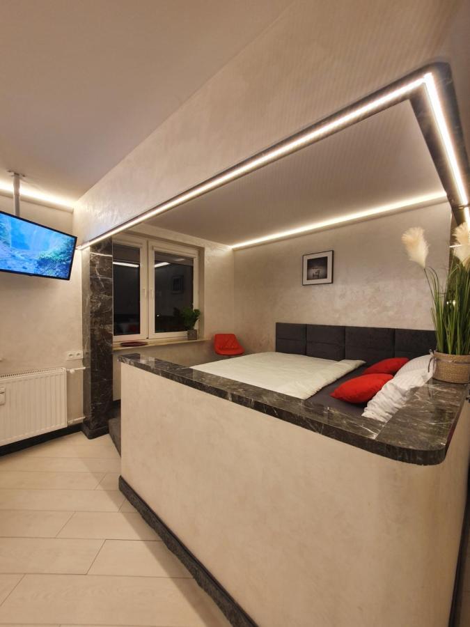 Chill Toronto Apartment Бялисток Екстериор снимка