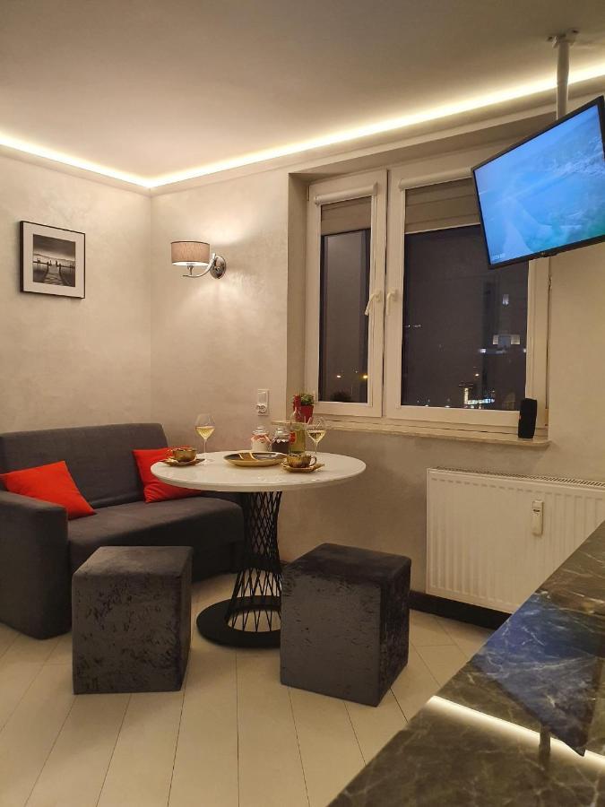 Chill Toronto Apartment Бялисток Екстериор снимка