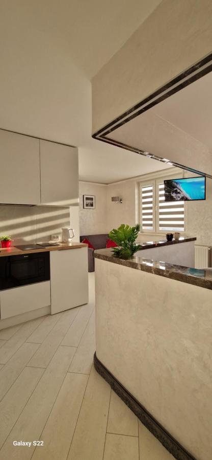 Chill Toronto Apartment Бялисток Екстериор снимка